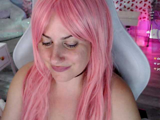 Bellastarrr84 live webcam show