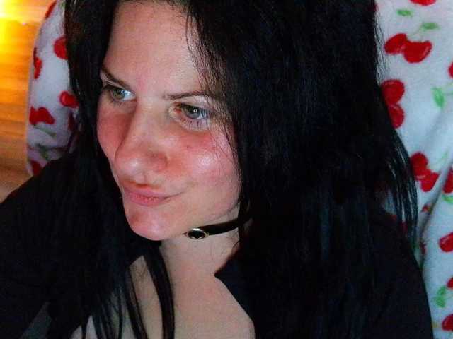 Bellastarrr84 live cam on BongaCams