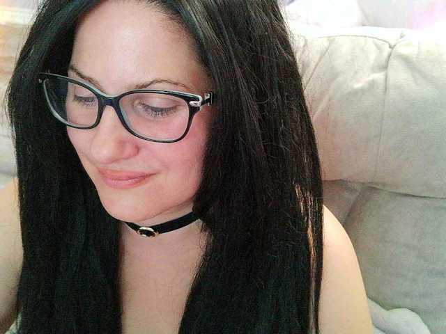 Bellastarrr84 live cam on BongaCams