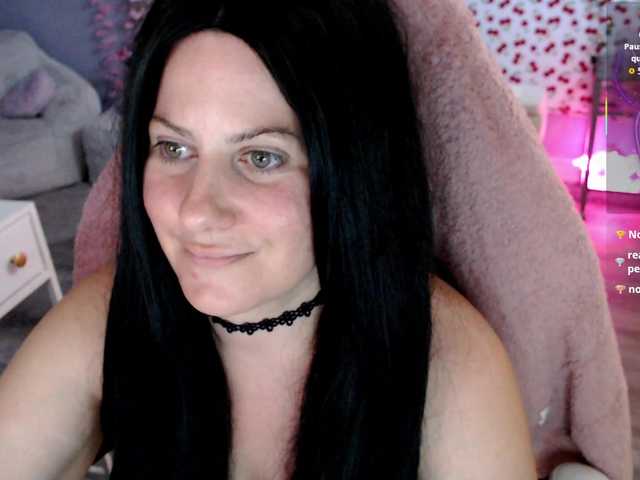 Bellastarrr84 live cam on BongaCams