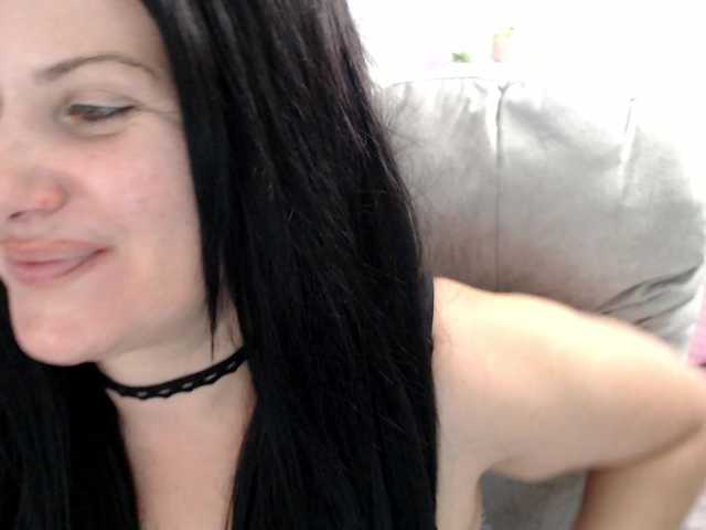 Bellastarrr84 live cam on BongaCams