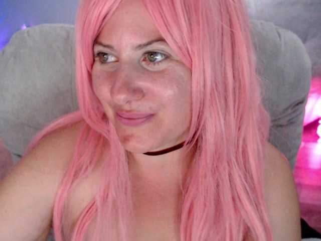 Bellastarrr84 live cam on BongaCams