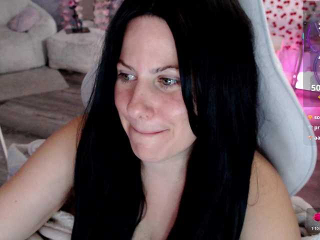 Bellastarrr84 live cam on BongaCams