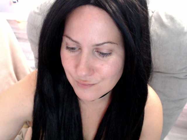 Bellastarrr84 live cam on BongaCams