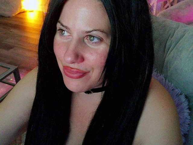 Bellastarrr84 live cam on BongaCams
