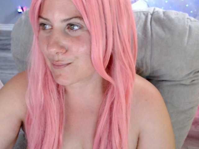 Bellastarrr84 live cam on BongaCams