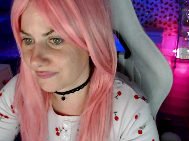 Bellastarrr84 live webcam show