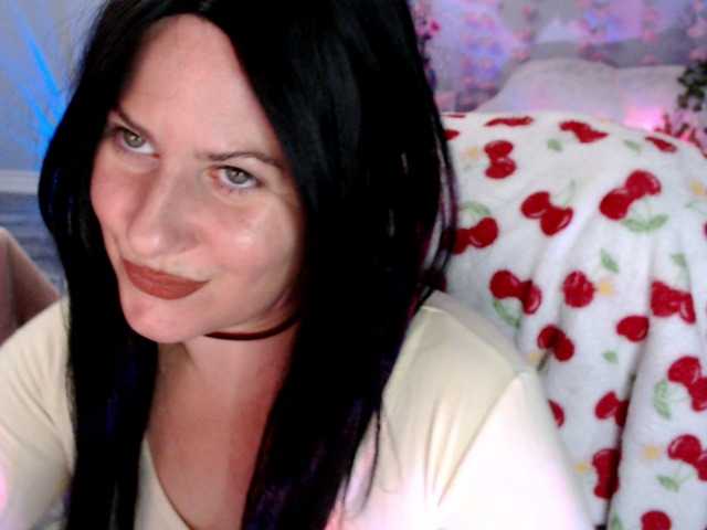 Bellastarrr84 live cam on BongaCams