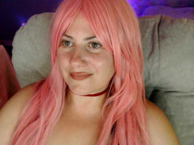 Bellastarrr84 live cam on BongaCams