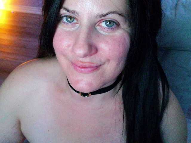 Bellastarrr84 live cam on BongaCams