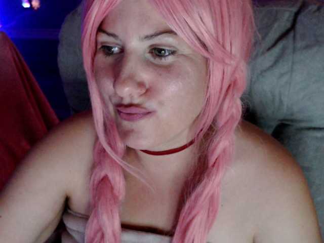 Bellastarrr84 live cam on BongaCams