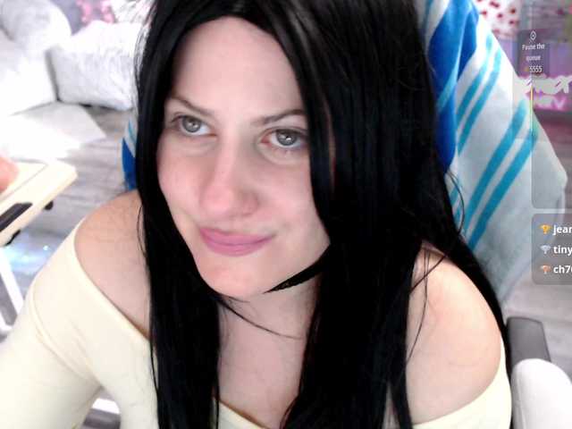 Bellastarrr84 live cam on BongaCams