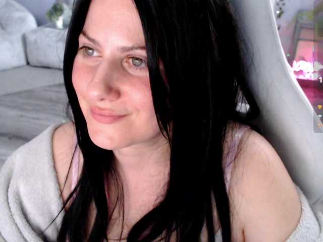 Bellastarrr84's BongaCams show and profile