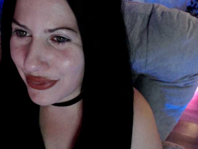Bellastarrr84 live cam on BongaCams