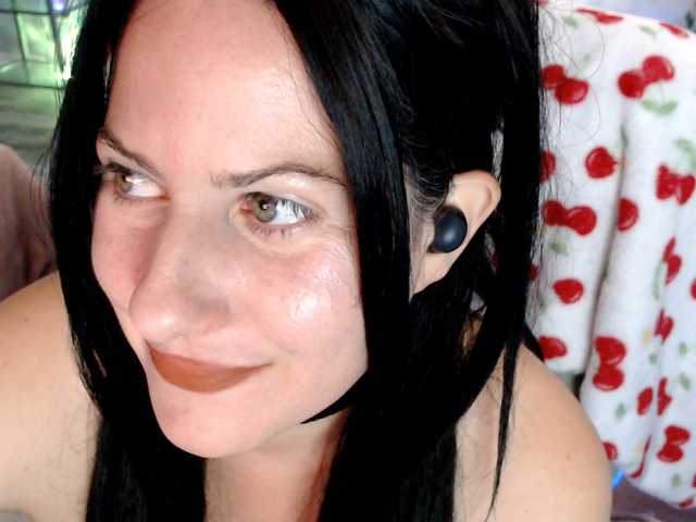 Bellastarrr84 live cam on BongaCams
