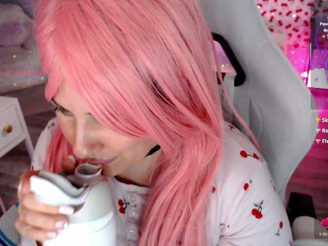 Bellastarrr84 live webcam show