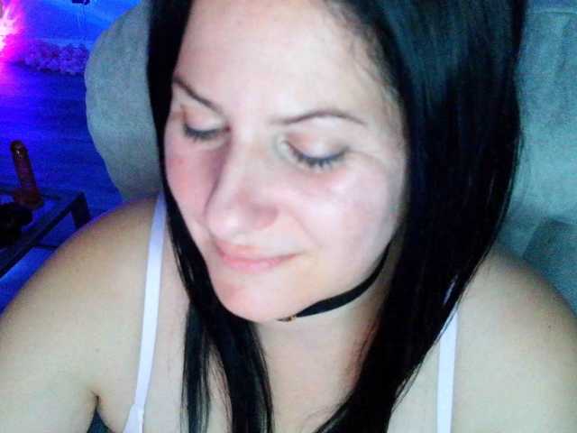 Bellastarrr84 live cam on BongaCams