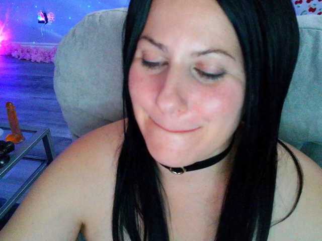 Bellastarrr84 live cam on BongaCams