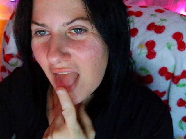 Bellastarrr84 live cam on BongaCams