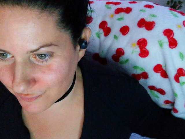 Bellastarrr84 live cam on BongaCams