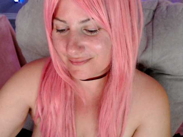 Bellastarrr84 live cam on BongaCams