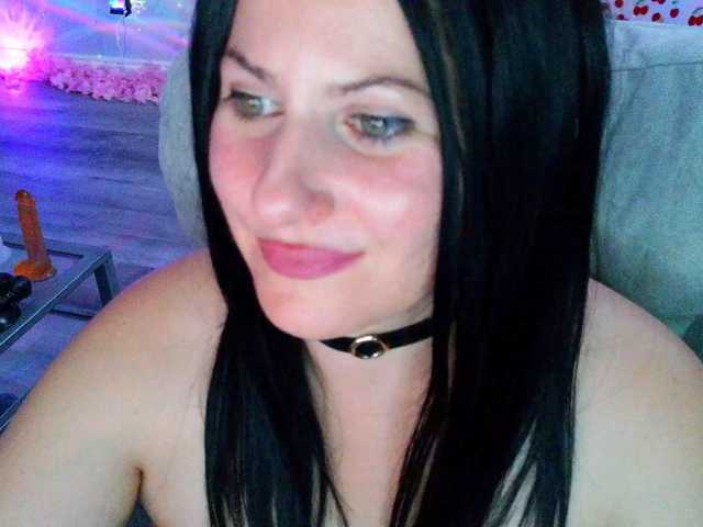 Bellastarrr84 live cam