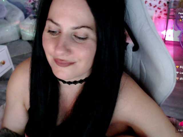 Bellastarrr84 live webcam show