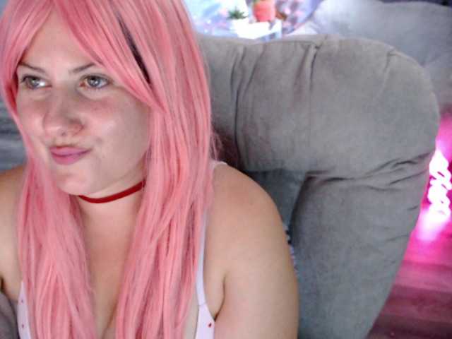 Bellastarrr84 live cam on BongaCams