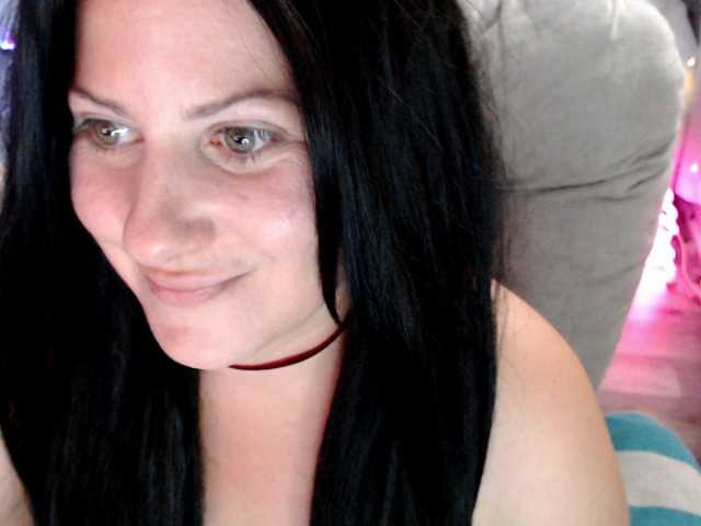 Bellastarrr84 live cam on BongaCams