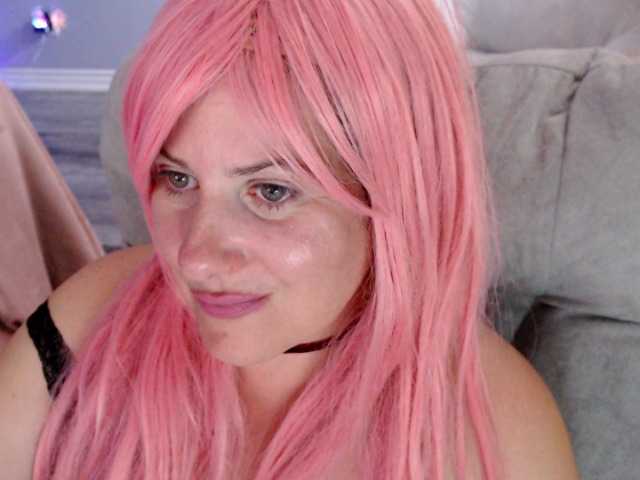 Bellastarrr84 live cam on BongaCams