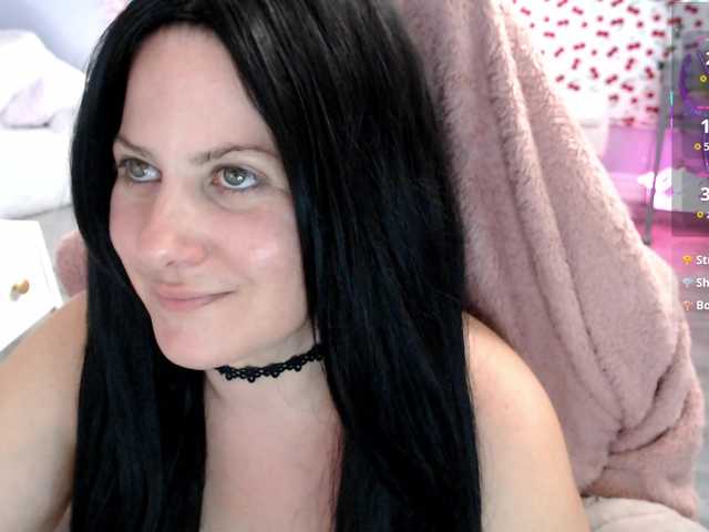 Bellastarrr84 live cam on BongaCams