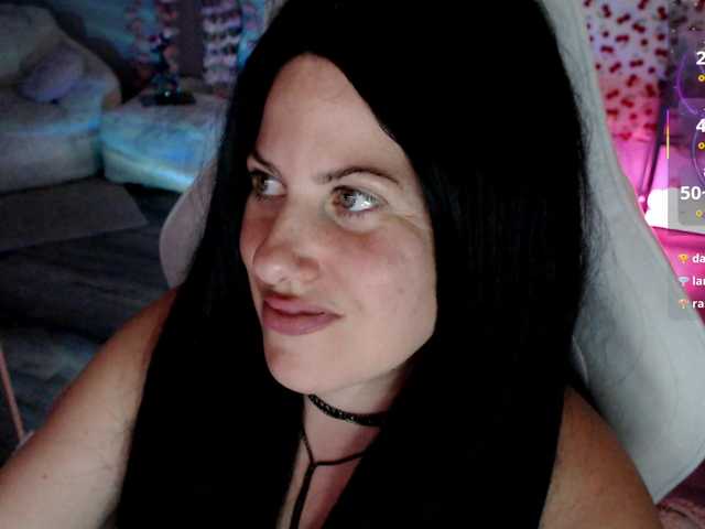 Bellastarrr84 live cam on BongaCams