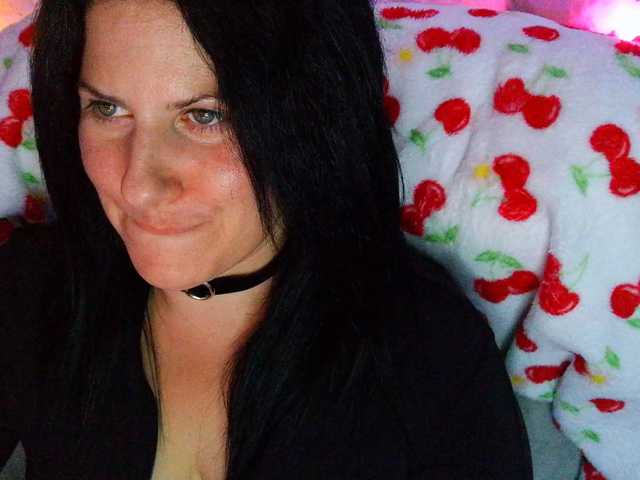 Bellastarrr84 live cam on BongaCams