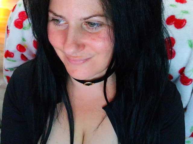 Bellastarrr84 live cam on BongaCams
