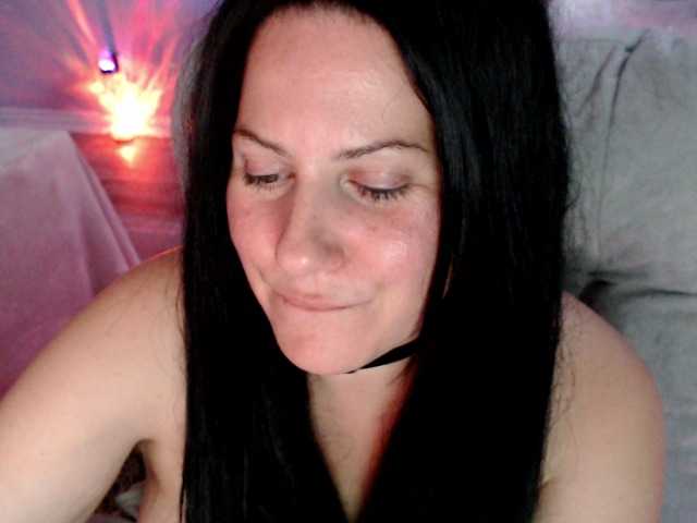 Bellastarrr84 live cam on BongaCams