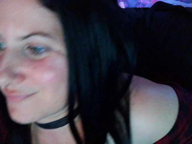 Bellastarrr84 live cam on BongaCams