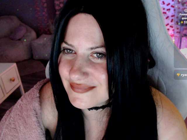 Bellastarrr84 live cam on BongaCams