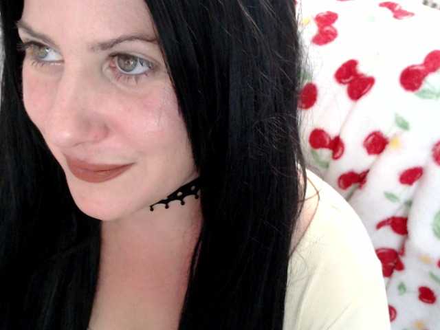 Bellastarrr84 live cam on BongaCams