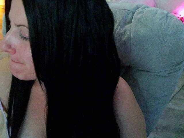 Bellastarrr84 live cam on BongaCams