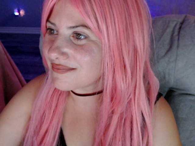 Bellastarrr84 live cam on BongaCams