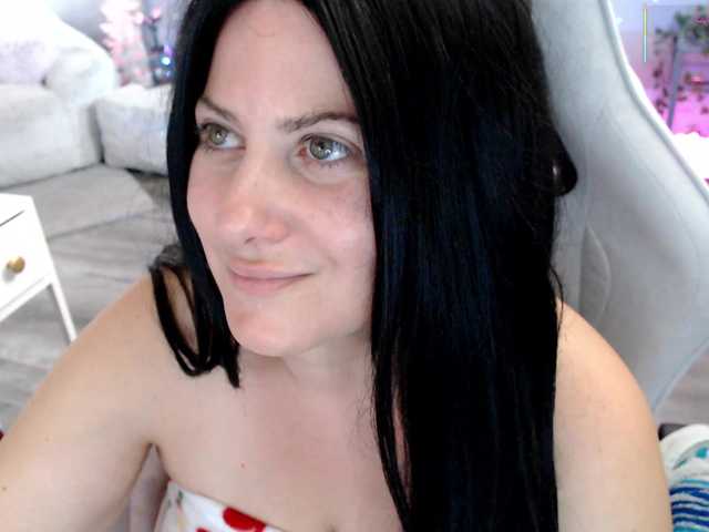 Bellastarrr84 live webcam show