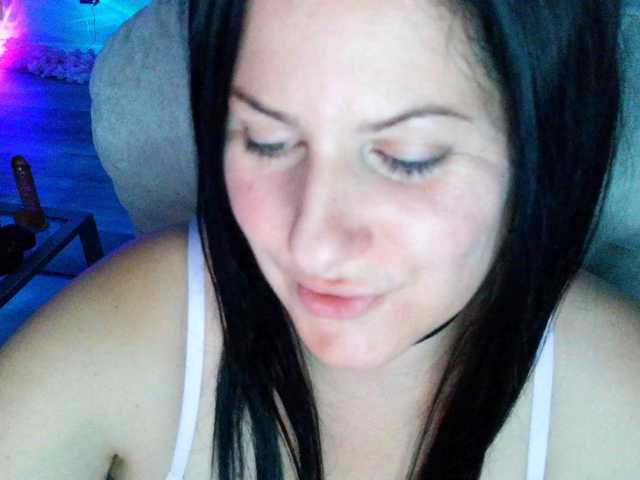 Bellastarrr84 live cam on BongaCams