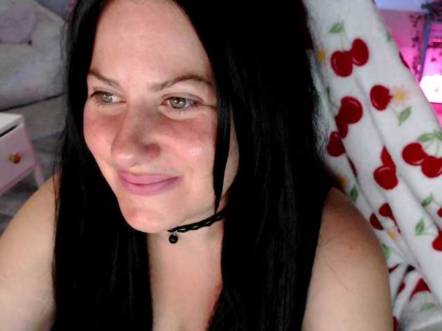 Bellastarrr84 live webcam show