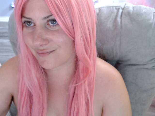 Bellastarrr84 live cam on BongaCams
