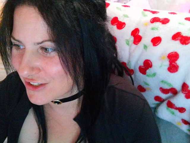 Bellastarrr84 live cam on BongaCams