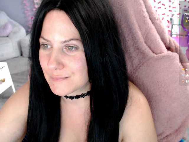 Bellastarrr84 live cam on BongaCams