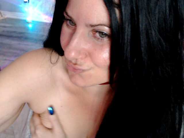 Bellastarrr84 live cam on BongaCams