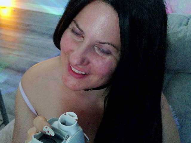 Bellastarrr84 live cam on BongaCams