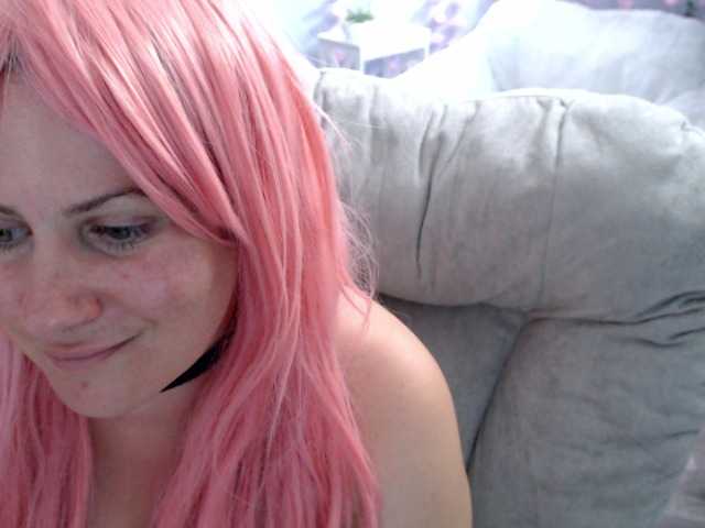 Bellastarrr84 live cam on BongaCams