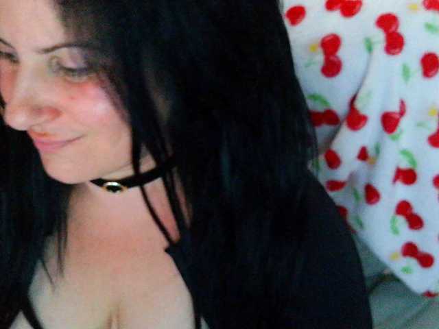 Bellastarrr84 live cam on BongaCams